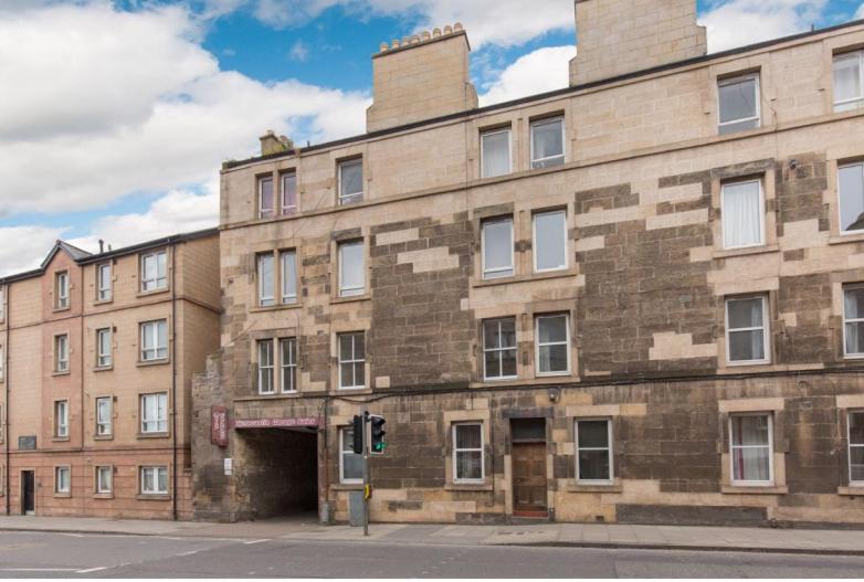 Entire Apartment In Edinburgh Exterior photo